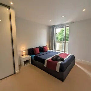 Modern Near Greenwich - Rooftop City View London